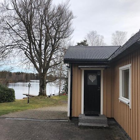 Naturskoent Boende Vid Sjoe Skanes Fagerhult Exterior photo